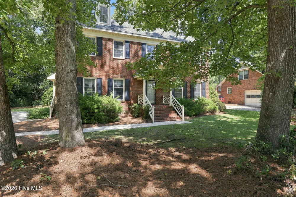 602 Kempton Drive Greenville, NC 27834