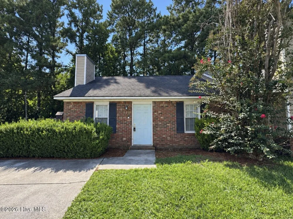 110 Glenside Court Midway Park, NC 28544