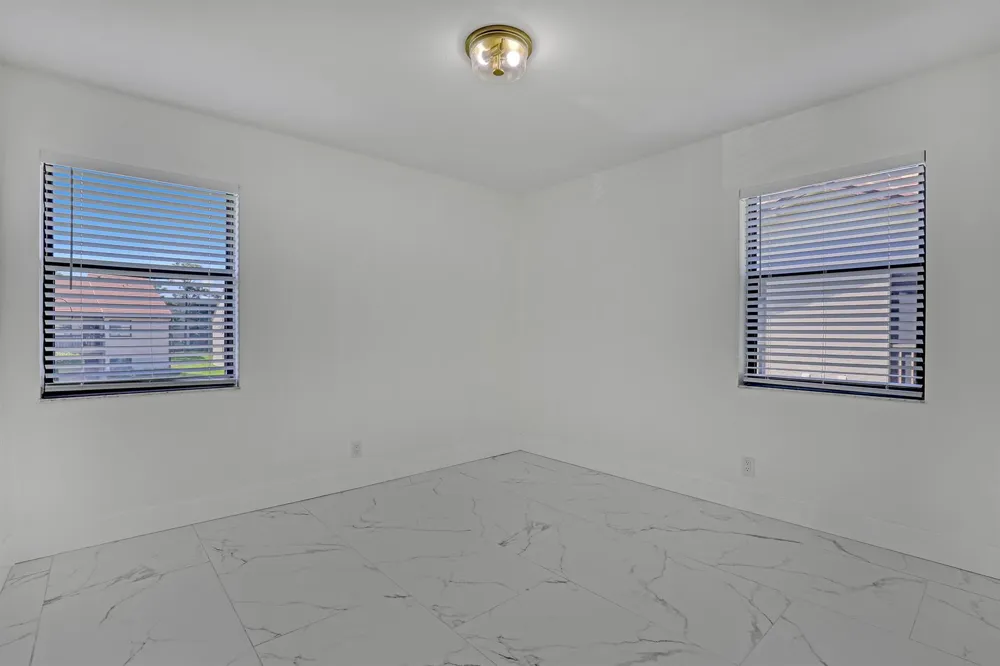 7690 Tahiti Lane #202 Lake Worth, FL 33467