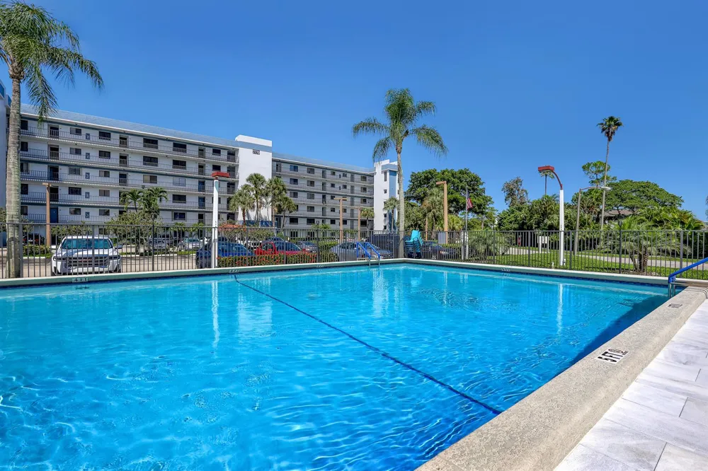 7690 Tahiti Lane #202 Lake Worth, FL 33467