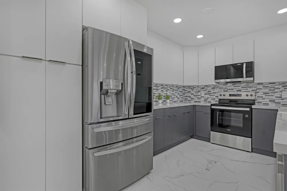 7690 Tahiti Lane #202 Lake Worth, FL 33467