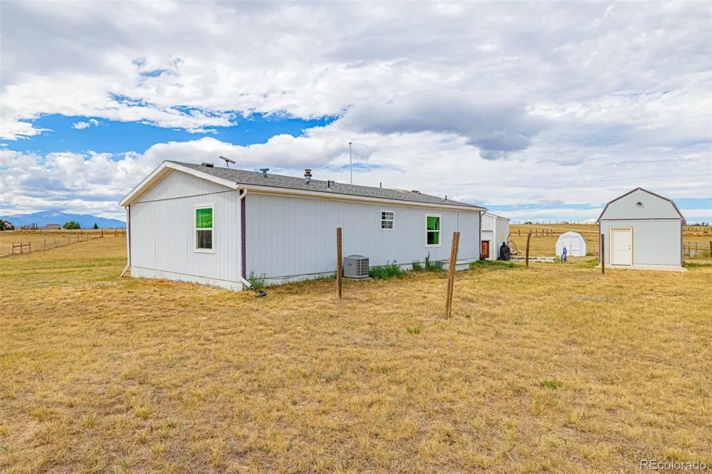 6015 Peerless Farms Road Peyton, CO 80831