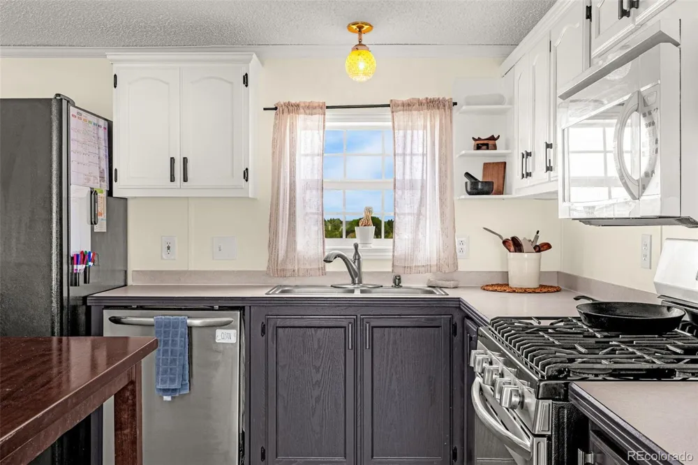 6015 Peerless Farms Road Peyton, CO 80831