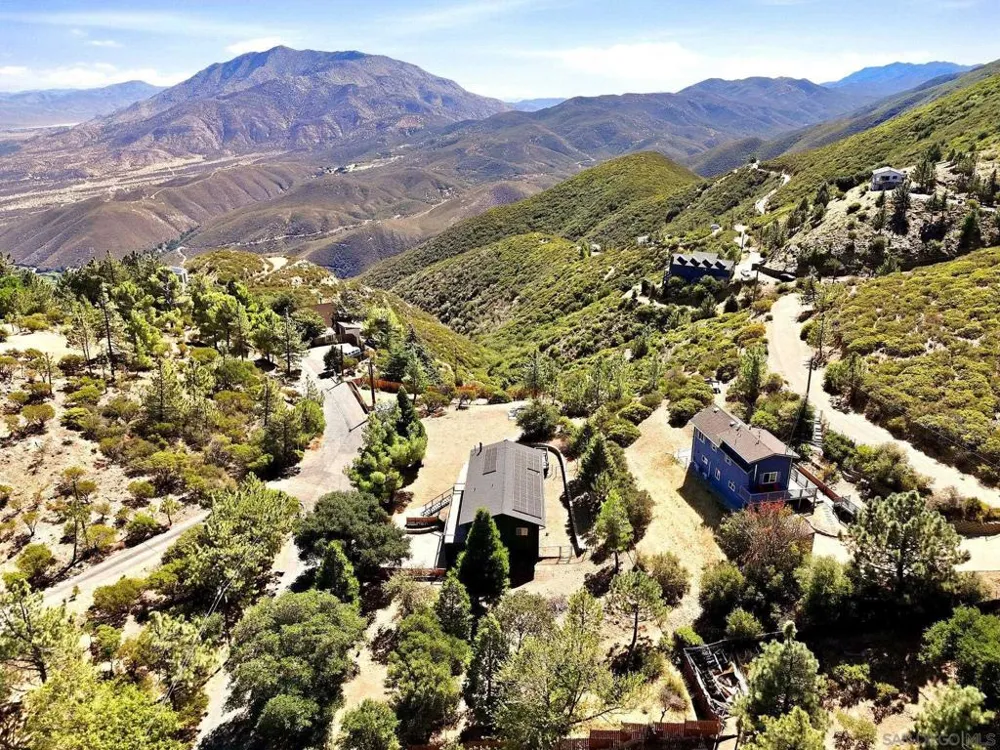 3250 Salton Vista Drive Julian, CA 92036