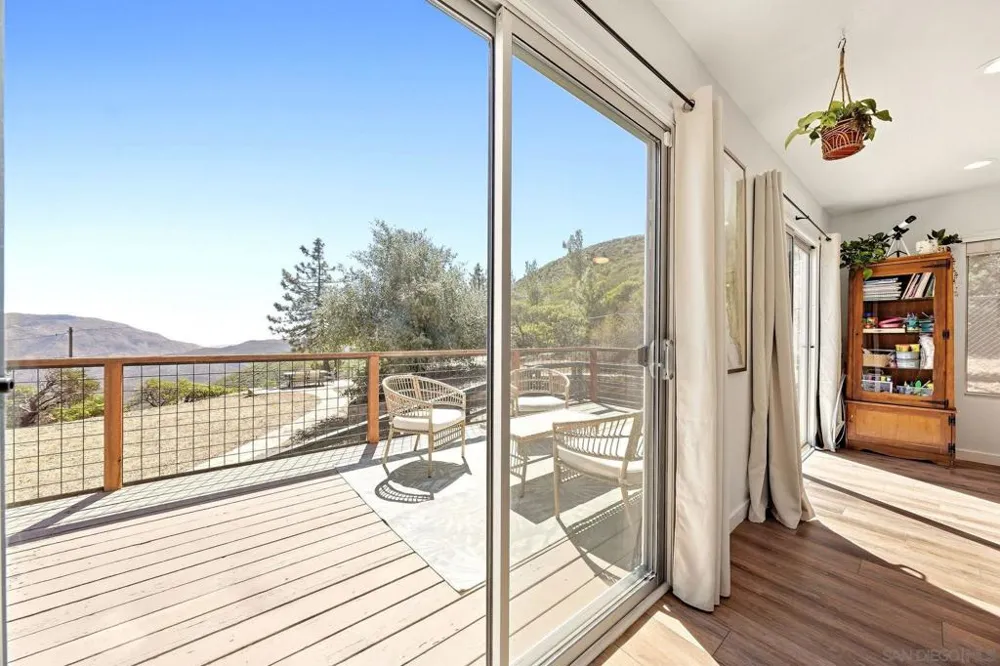 3250 Salton Vista Drive Julian, CA 92036