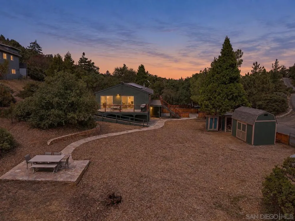 3250 Salton Vista Drive Julian, CA 92036