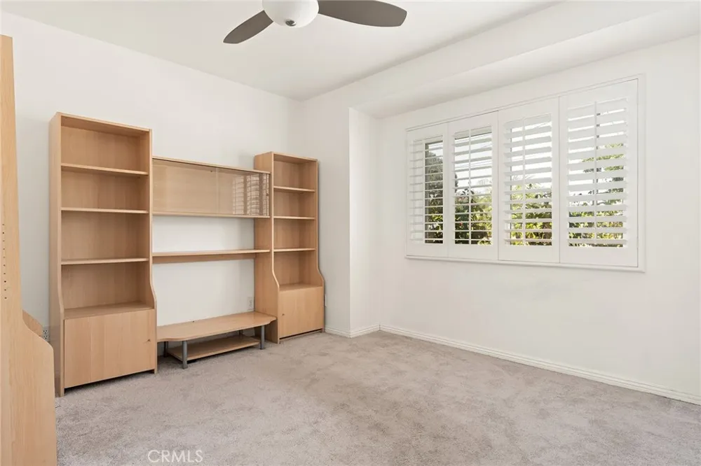 13042 Aetna Street Valley Glen, CA 91401
