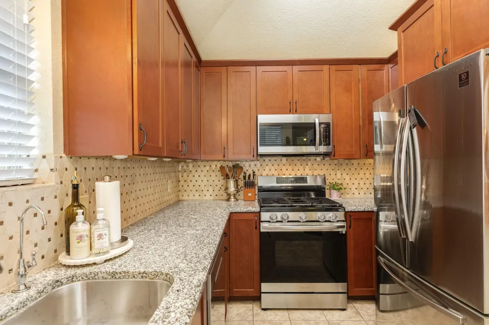 108 Coffee Lane Lake Jackson, TX 77566