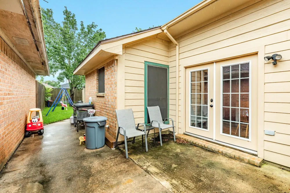 108 Coffee Lane Lake Jackson, TX 77566