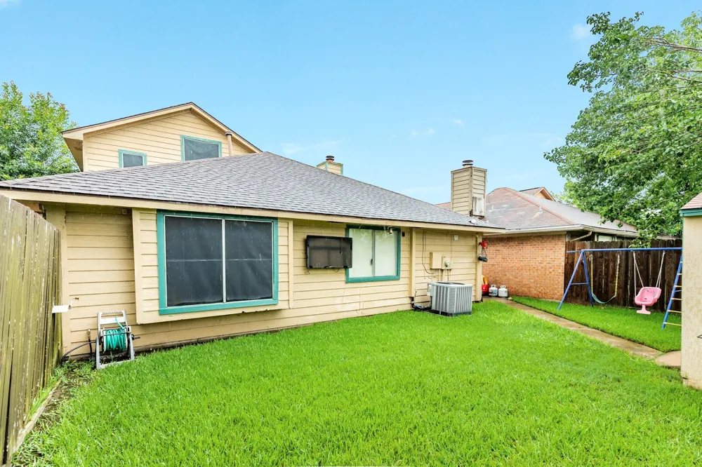 108 Coffee Lane Lake Jackson, TX 77566