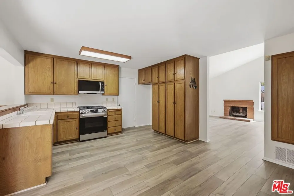 3530 Via Marina Avenue Oxnard, CA 93035