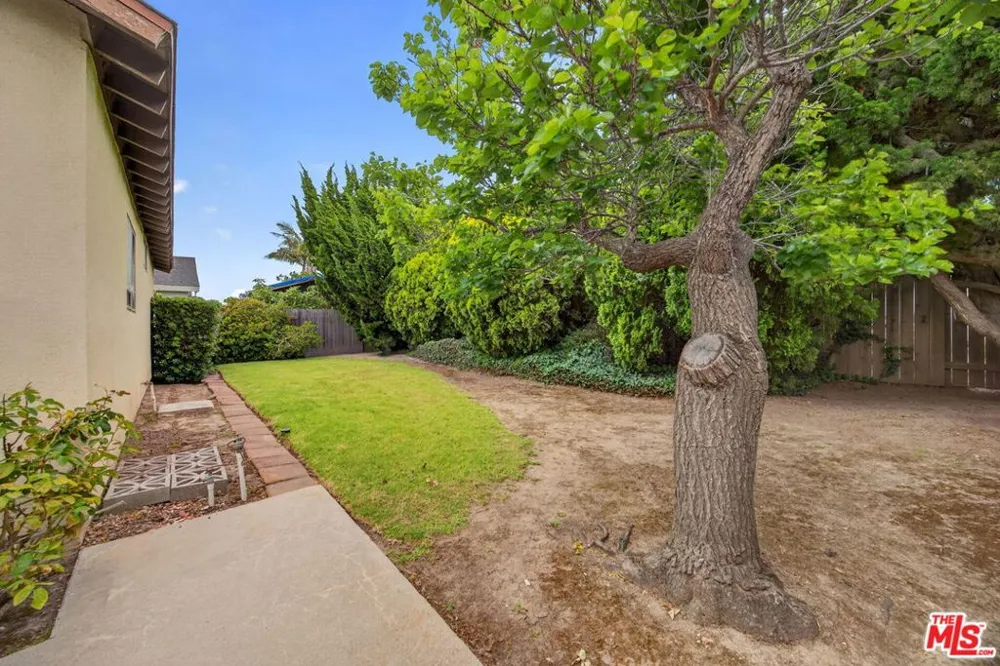 3530 Via Marina Avenue Oxnard, CA 93035