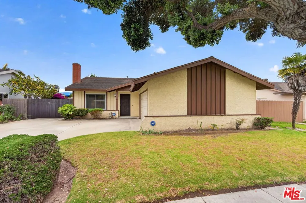 3530 Via Marina Avenue Oxnard, CA 93035