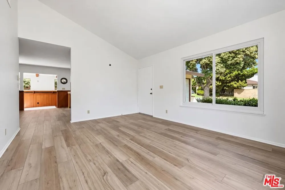 3530 Via Marina Avenue Oxnard, CA 93035