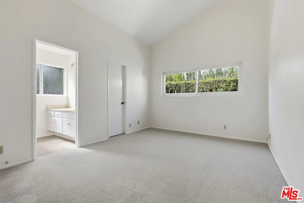 3530 Via Marina Avenue Oxnard, CA 93035