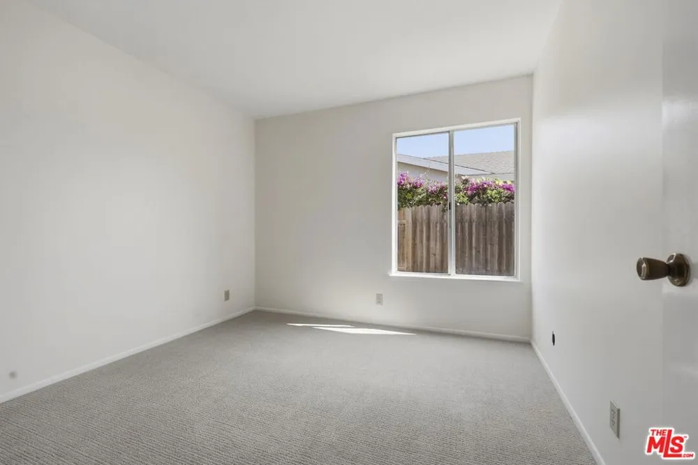 3530 Via Marina Avenue Oxnard, CA 93035