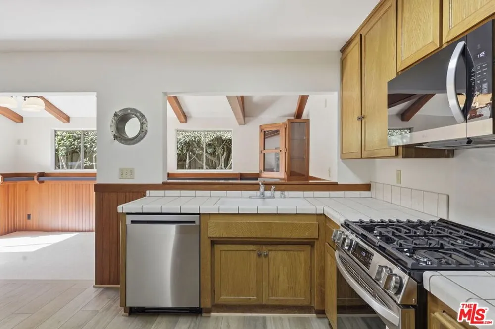 3530 Via Marina Avenue Oxnard, CA 93035