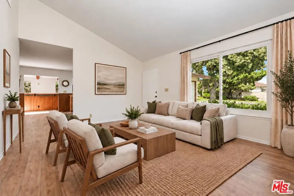 3530 Via Marina Avenue Oxnard, CA 93035
