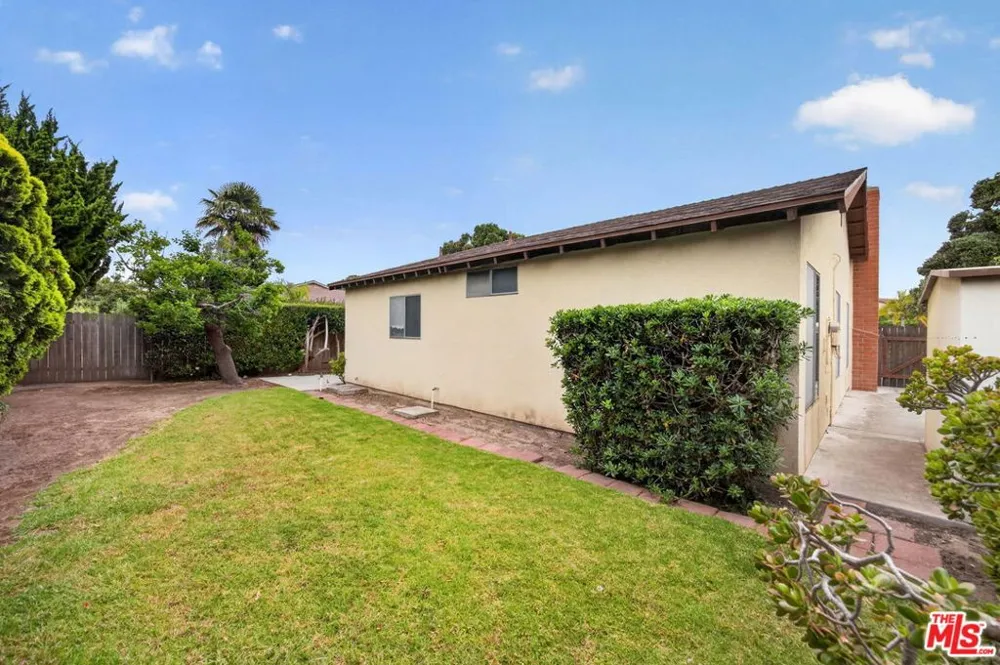 3530 Via Marina Avenue Oxnard, CA 93035