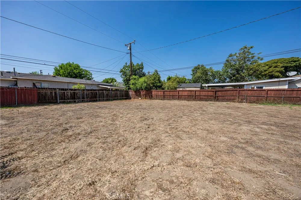 11704 Emery Street El Monte, CA 91732