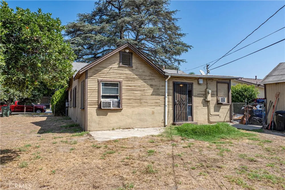 11704 Emery Street El Monte, CA 91732