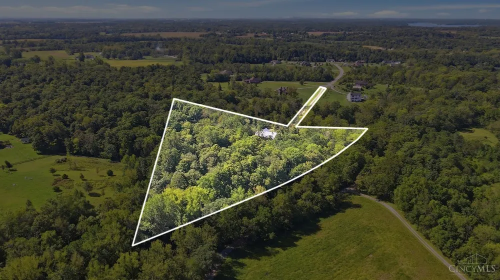 210 Blue Jay Way Chester, OH 45177