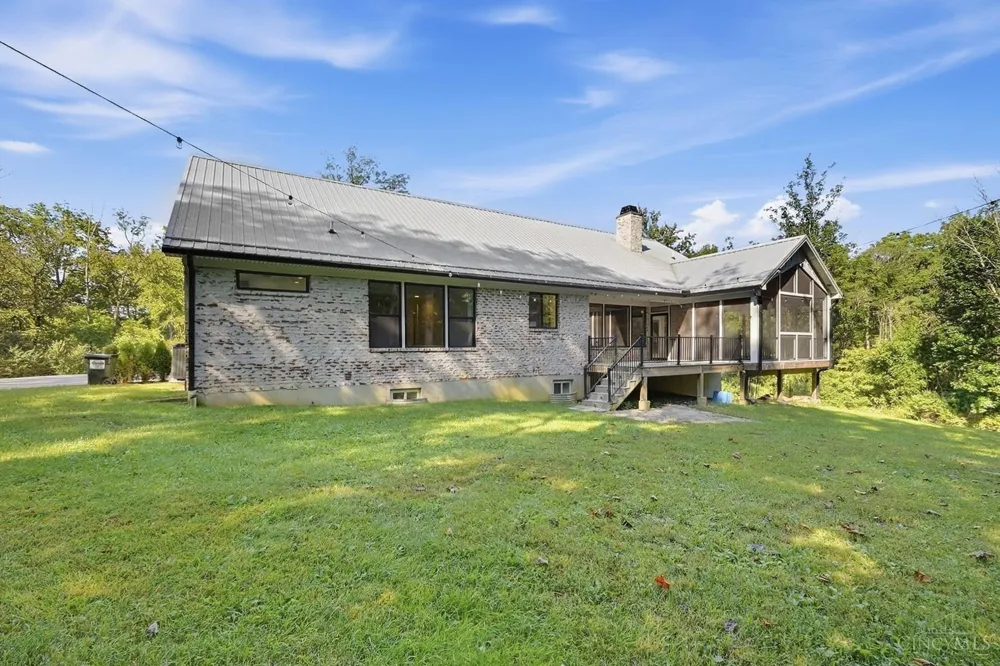 210 Blue Jay Way Chester, OH 45177