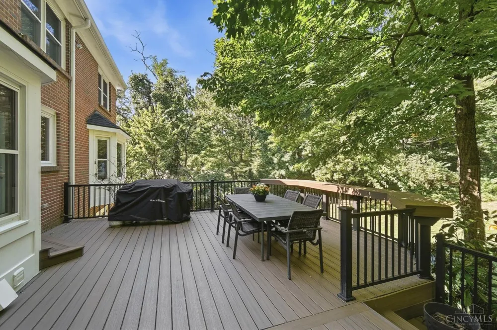 3831 Monets Lane Evendale, OH 45241