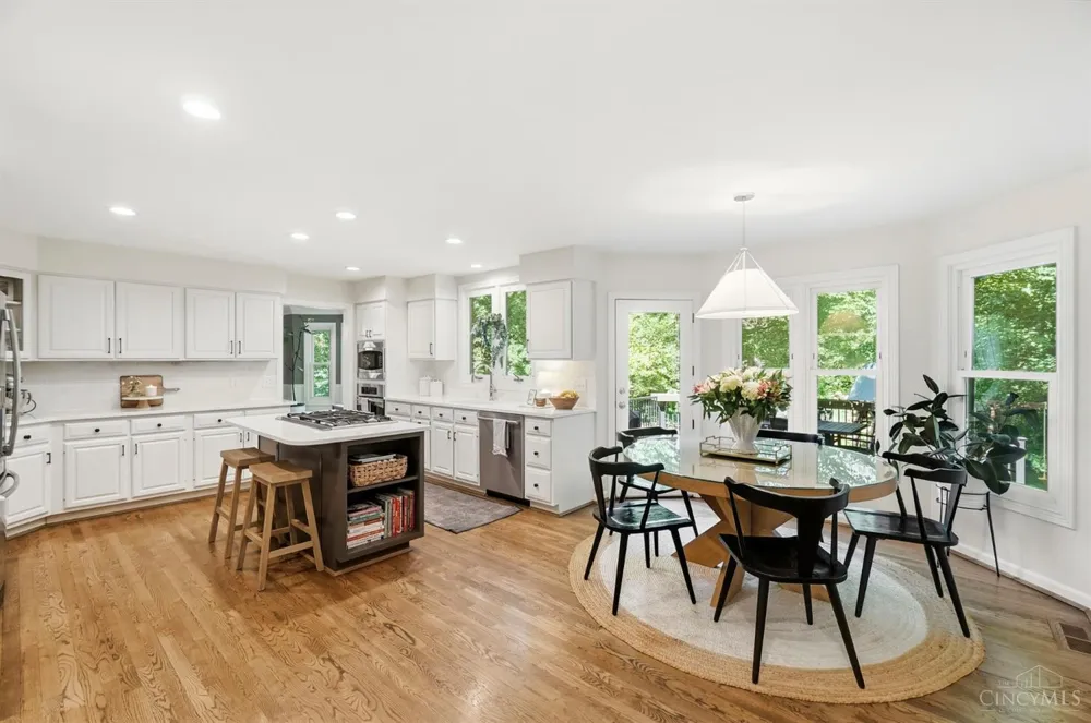 3831 Monets Lane Evendale, OH 45241