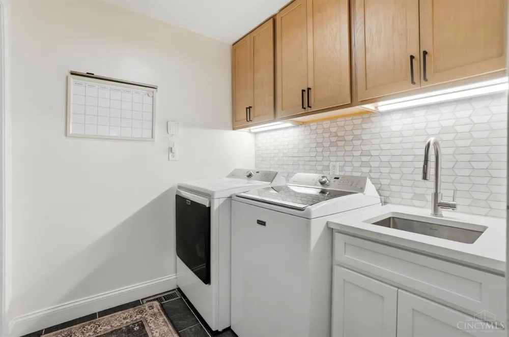 3831 Monets Lane Evendale, OH 45241