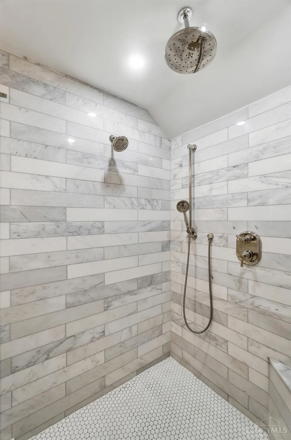 3831 Monets Lane Evendale, OH 45241
