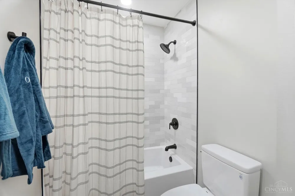 3831 Monets Lane Evendale, OH 45241