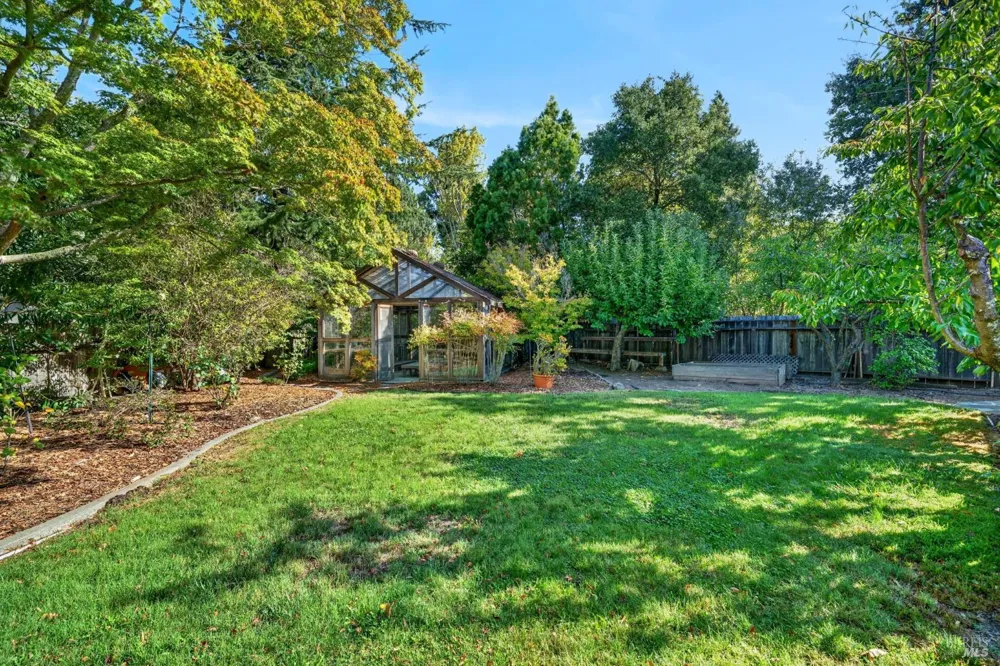 15 Betty Lane Novato, CA 94947