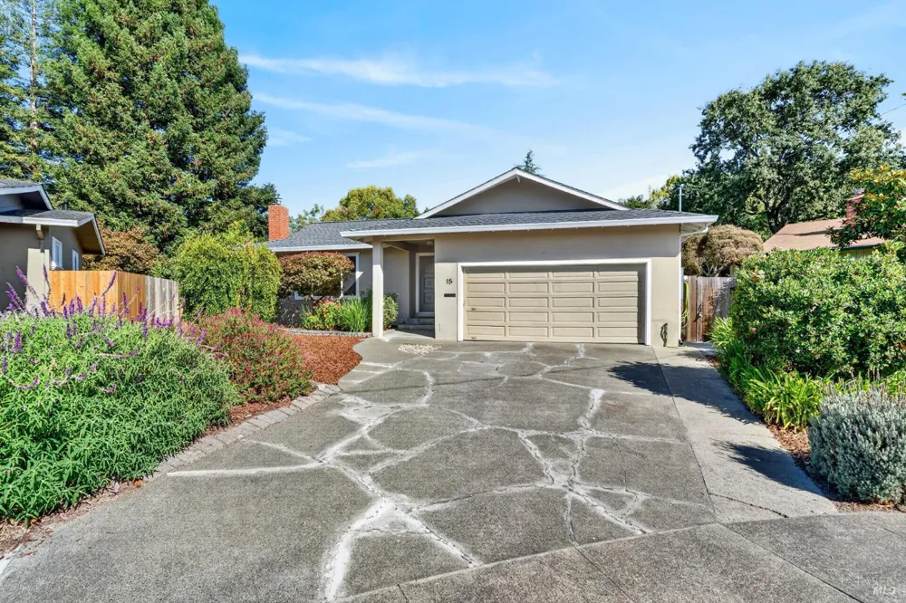 15 Betty Lane Novato, CA 94947