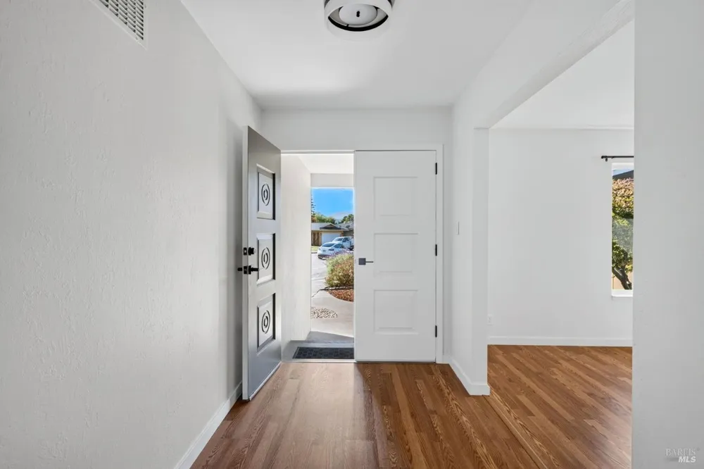15 Betty Lane Novato, CA 94947