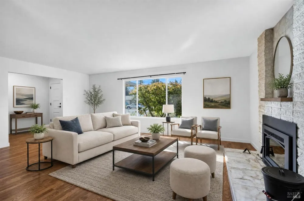 15 Betty Lane Novato, CA 94947
