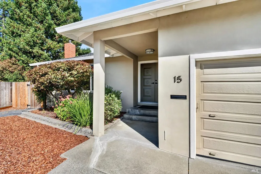 15 Betty Lane Novato, CA 94947