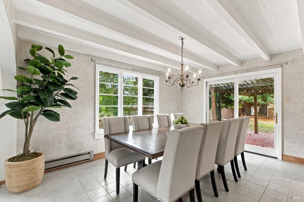 1225 Olive Hill Lane Napa, CA 94558