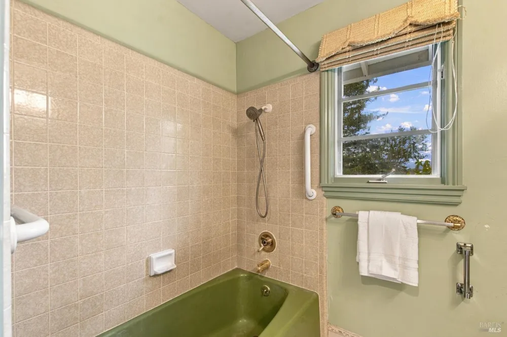 1225 Olive Hill Lane Napa, CA 94558