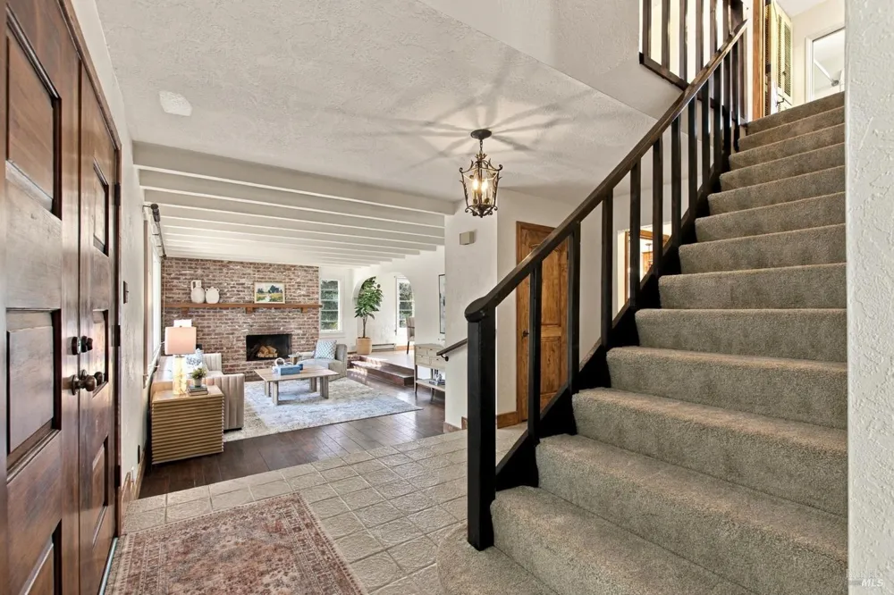 1225 Olive Hill Lane Napa, CA 94558