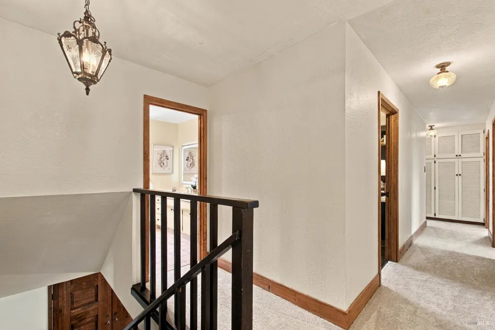 1225 Olive Hill Lane Napa, CA 94558