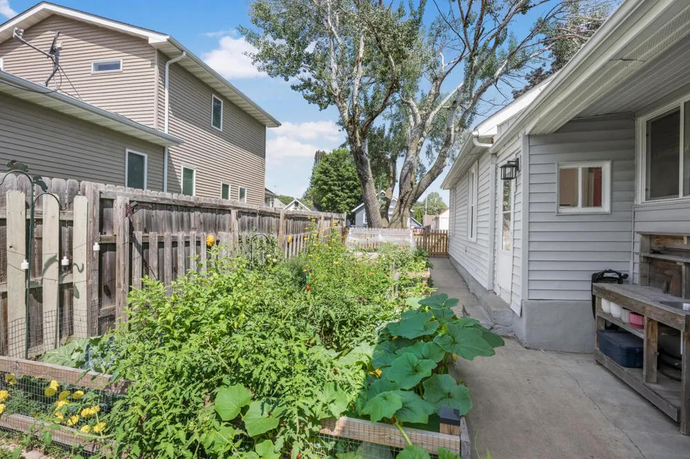 282 Annapolis Street E West Saint Paul, MN 55118