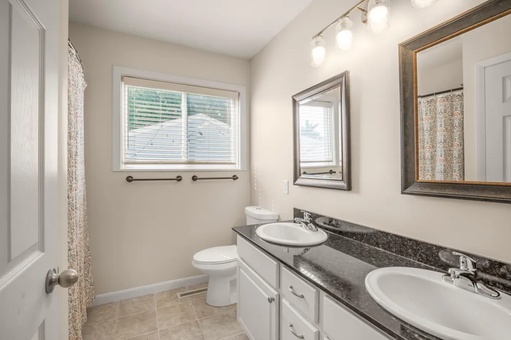 282 Annapolis Street E West Saint Paul, MN 55118