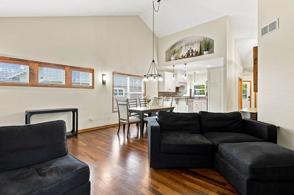 953 Firesteed Ridge Waconia, MN 55387