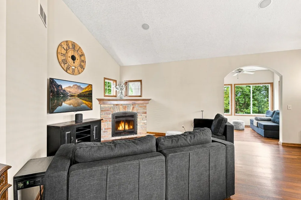 953 Firesteed Ridge Waconia, MN 55387
