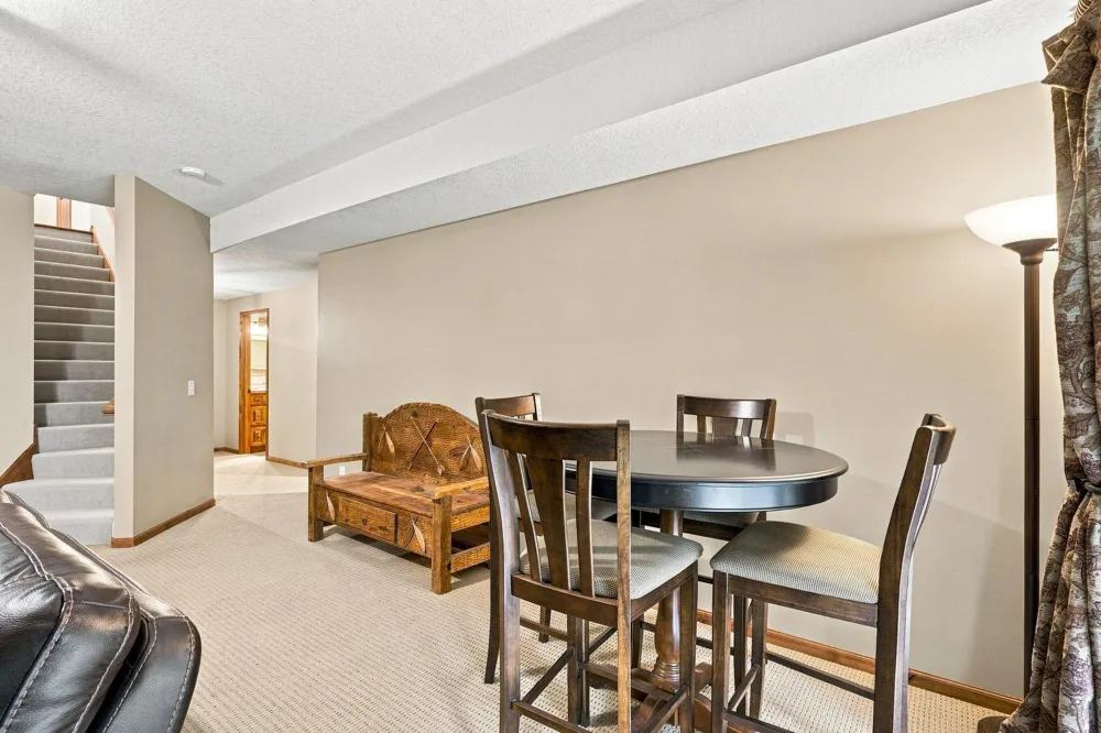 953 Firesteed Ridge Waconia, MN 55387