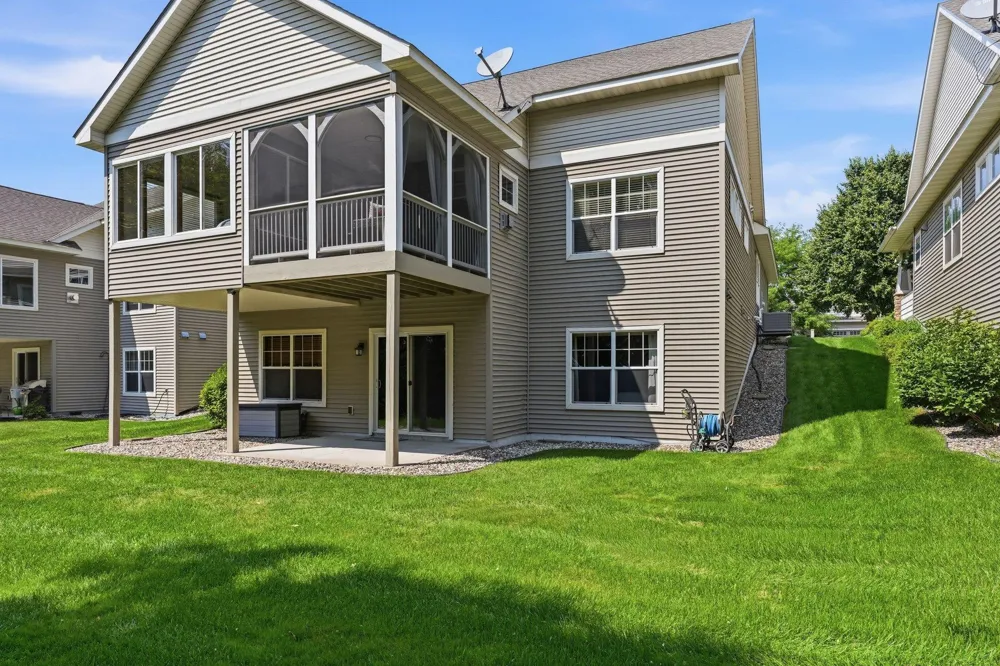 953 Firesteed Ridge Waconia, MN 55387