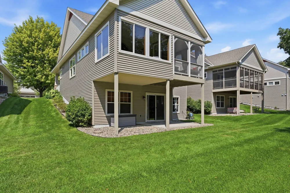 953 Firesteed Ridge Waconia, MN 55387