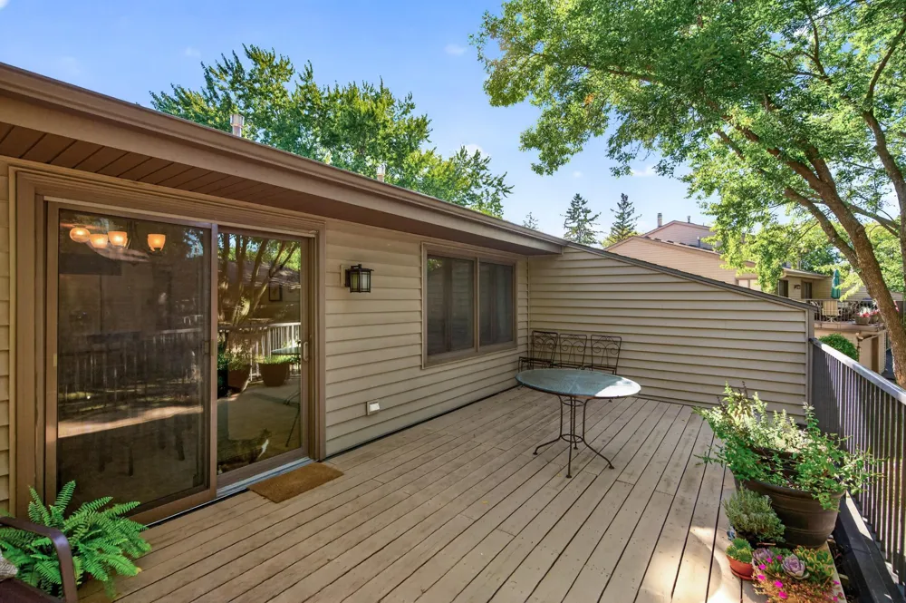 1442 Arden View Drive Arden Hills, MN 55112
