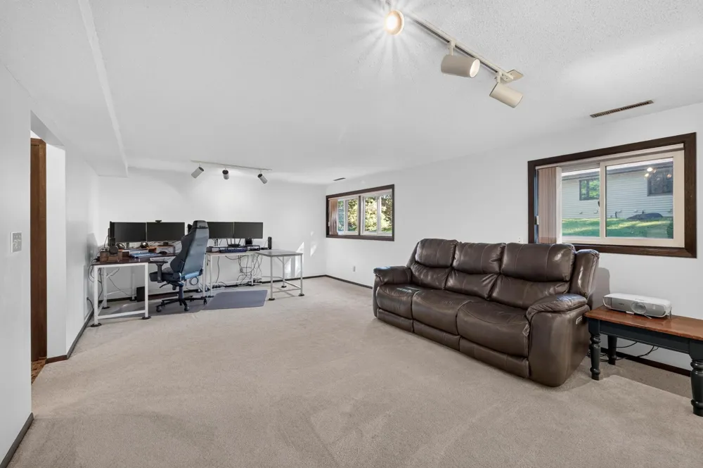 1442 Arden View Drive Arden Hills, MN 55112